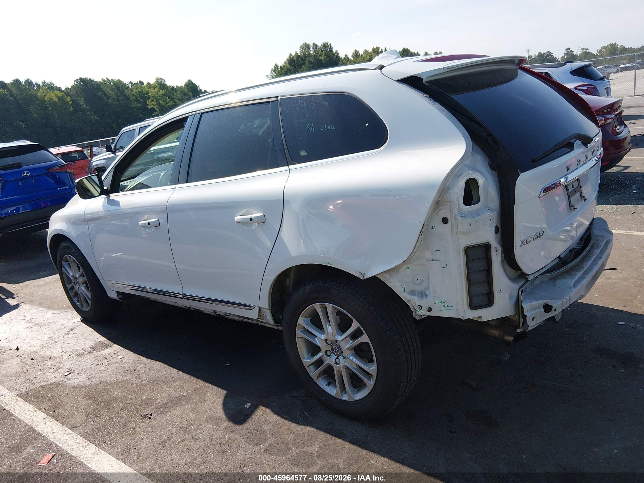 2016 VOLVO XC60 T5 PREMIER