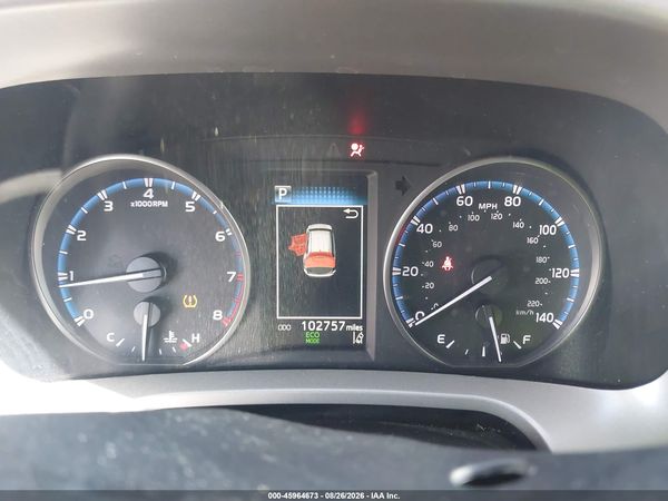 2018 TOYOTA RAV4 LE — I7
