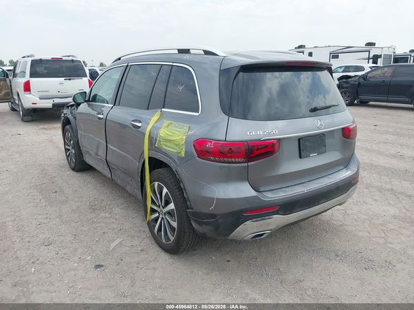 2021 MERCEDES-BENZ GLB 250 GLB250 — I3