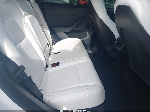 2022 TESLA MODEL Y — I8