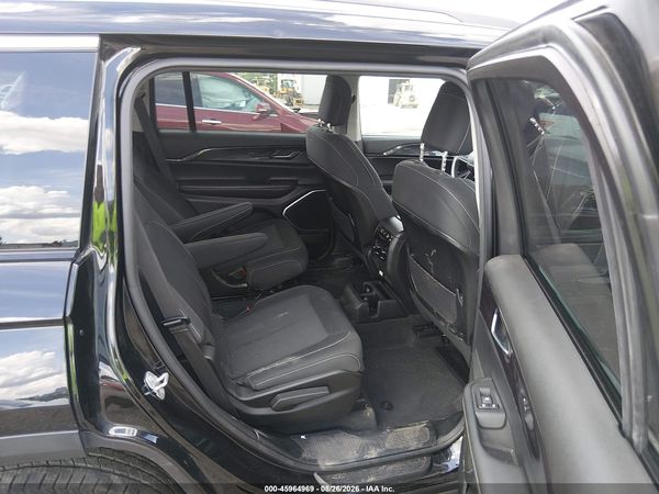 2022 JEEP GRAND CHEROKEE L LAREDO 4X4 — I8
