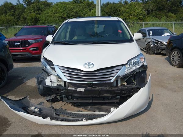 2017 TOYOTA SIENNA XLE PREMIUM 8 PASSENGER — I115