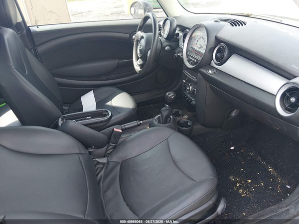 2012 MINI COOPER — I5