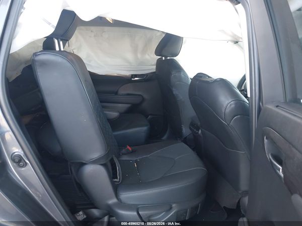 2024 TOYOTA HIGHLANDER LIMITED — I8
