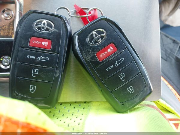 2024 TOYOTA HIGHLANDER LIMITED — I11
