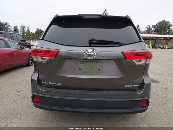 2019 TOYOTA HIGHLANDER XLE