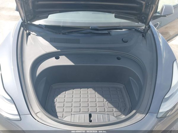 2021 TESLA MODEL 3 — I10