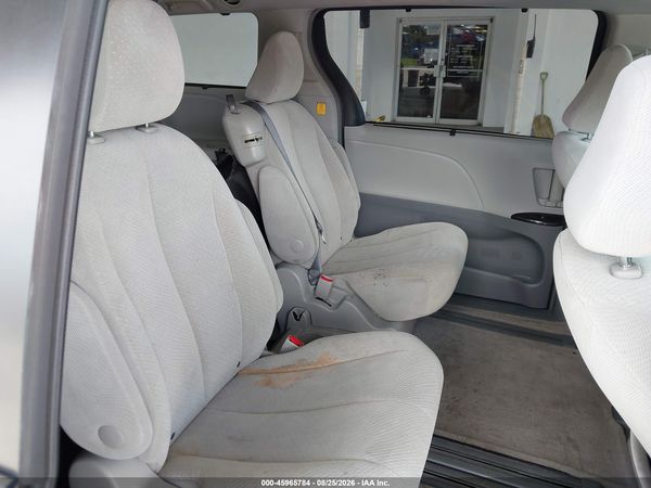 2013 TOYOTA SIENNA LE V6 8 PASSENGER — I8