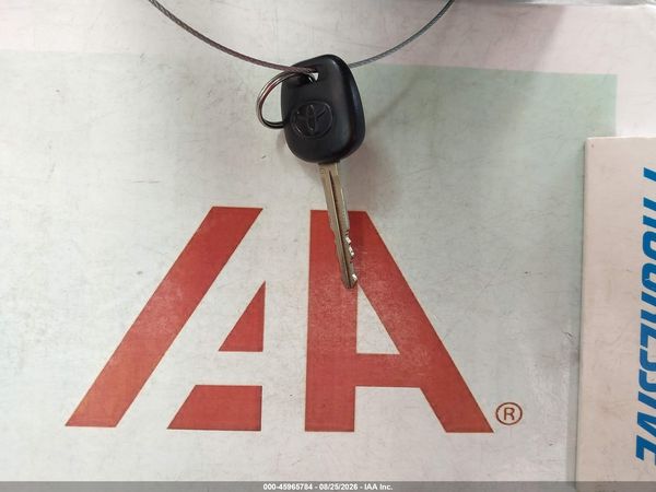 2013 TOYOTA SIENNA LE V6 8 PASSENGER — I11