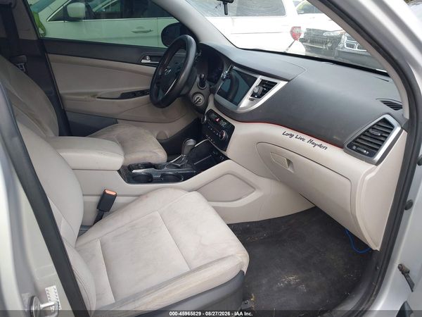 2017 HYUNDAI TUCSON SE — I5