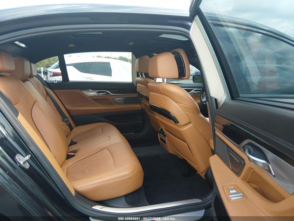 2017 BMW 740I — I8