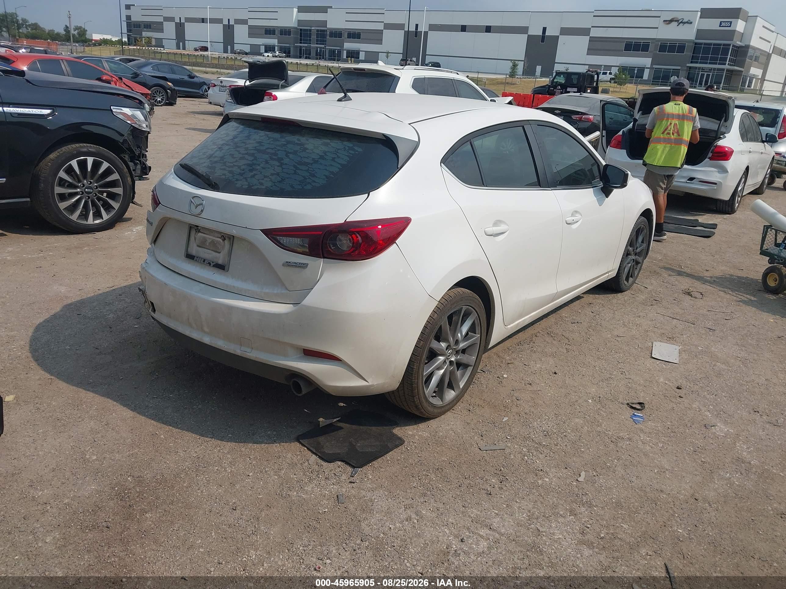 2018 MAZDA MAZDA3 TOURING