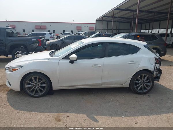 2018 MAZDA MAZDA3 TOURING
