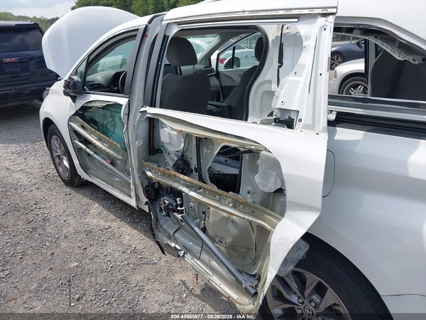 2024 TOYOTA SIENNA LE