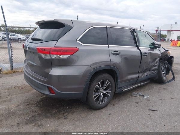 2019 TOYOTA HIGHLANDER LE