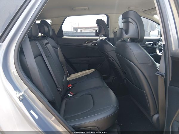 2025 KIA SPORTAGE EX — I8