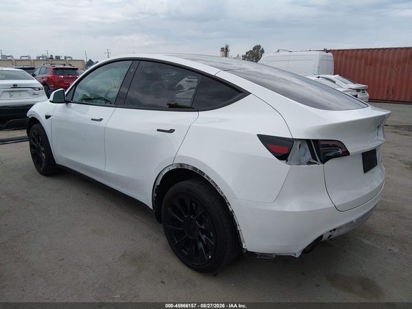 2023 TESLA MODEL Y — I3