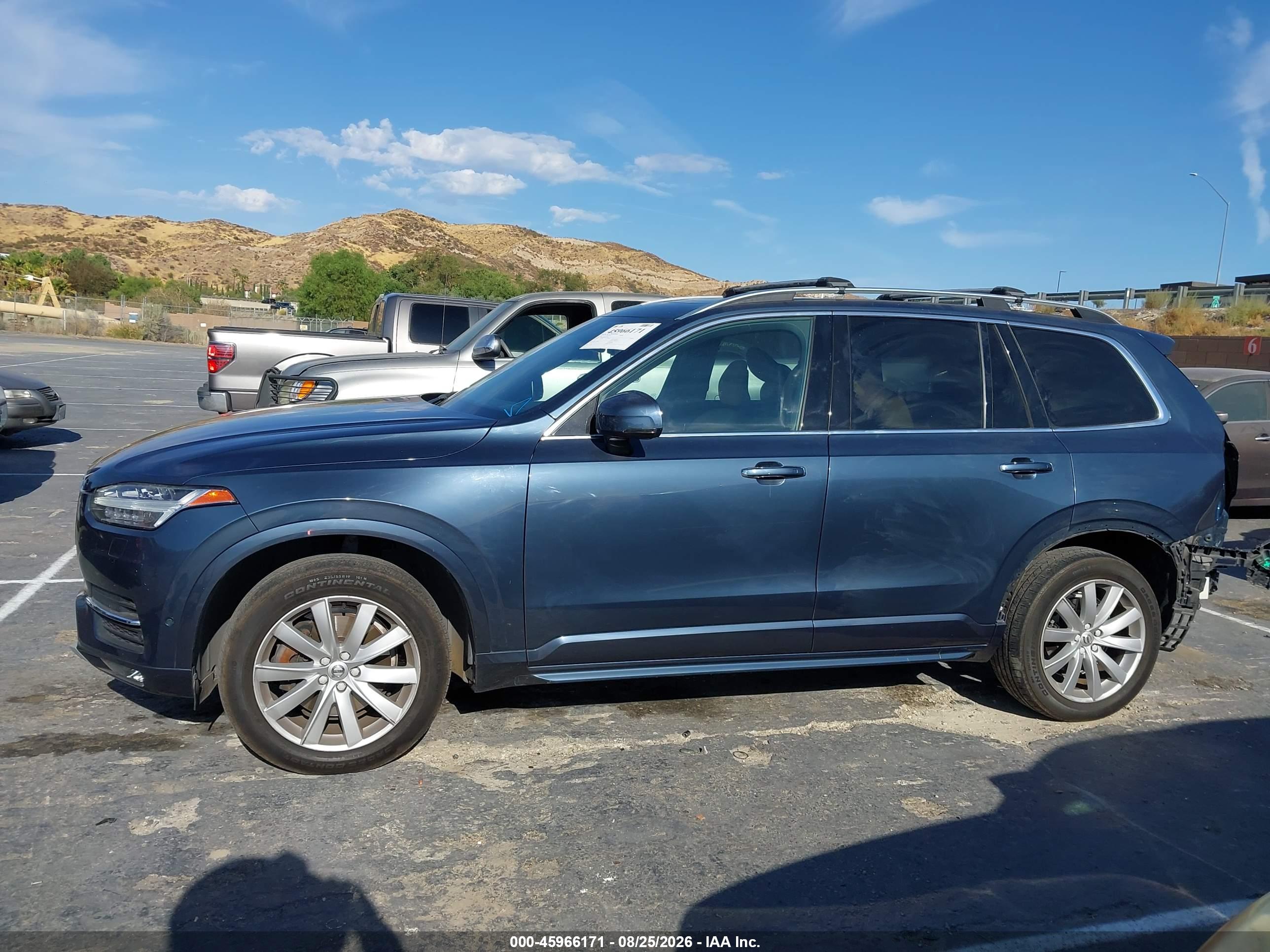2018 VOLVO XC90 T6 MOMENTUM