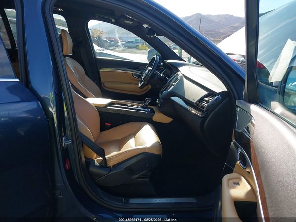2018 VOLVO XC90 T6 MOMENTUM