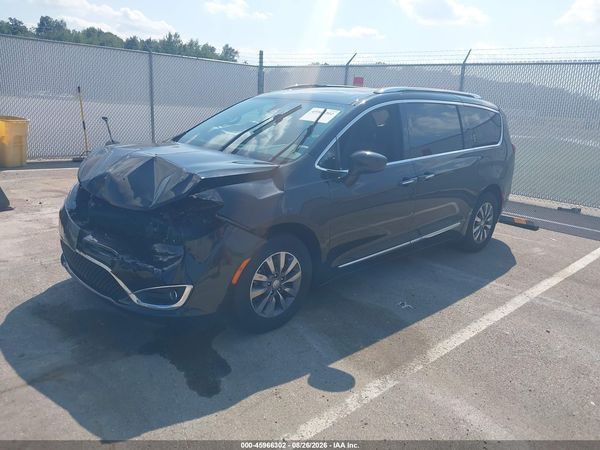 2020 CHRYSLER PACIFICA — I2