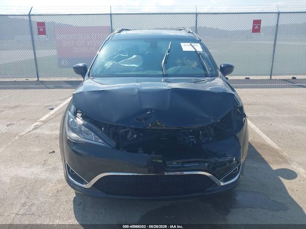 2020 CHRYSLER PACIFICA — I115