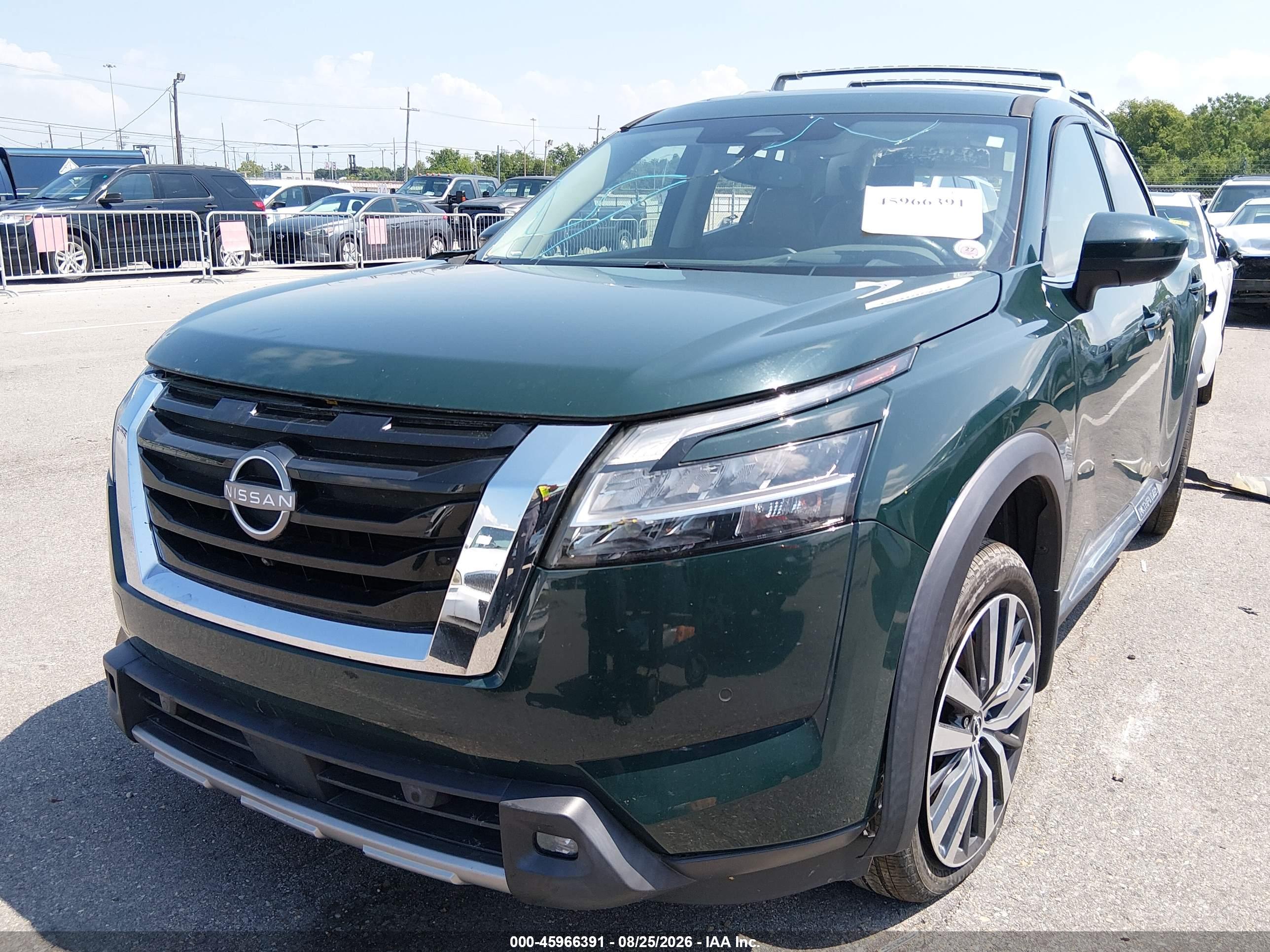 2022 NISSAN PATHFINDER PLATINUM 2WD — I2