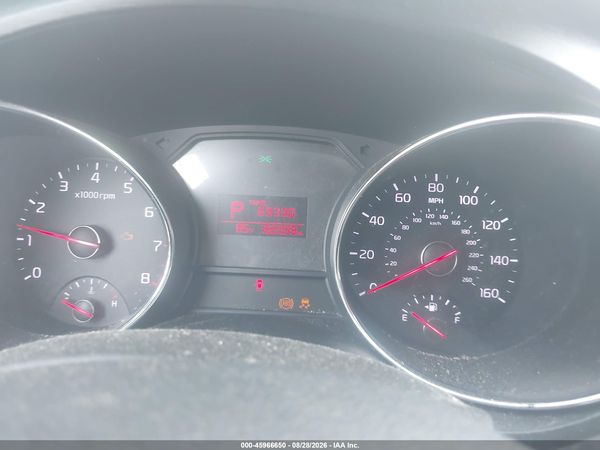 2016 KIA SEDONA LX