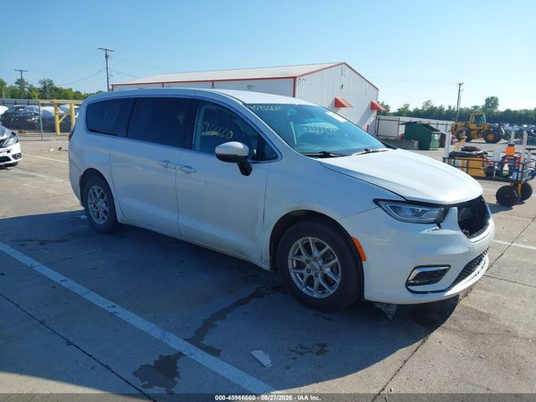 2023 CHRYSLER PACIFICA TOURING L — I1