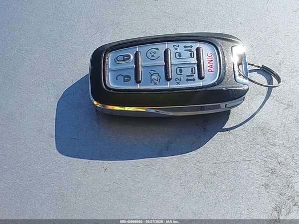 2023 CHRYSLER PACIFICA TOURING L — I11