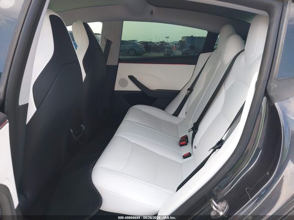 2024 TESLA MODEL 3 — I8