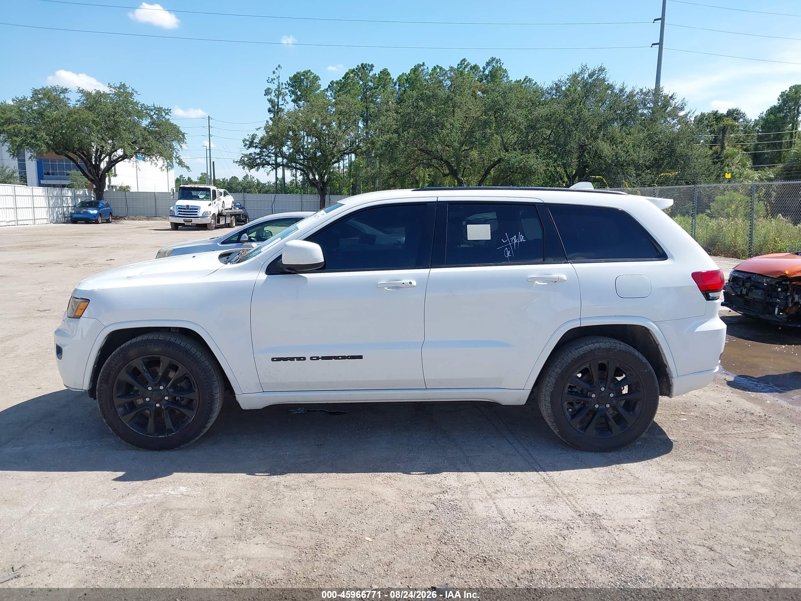 2021 JEEP GRAND CHEROKEE LAREDO X 4X2