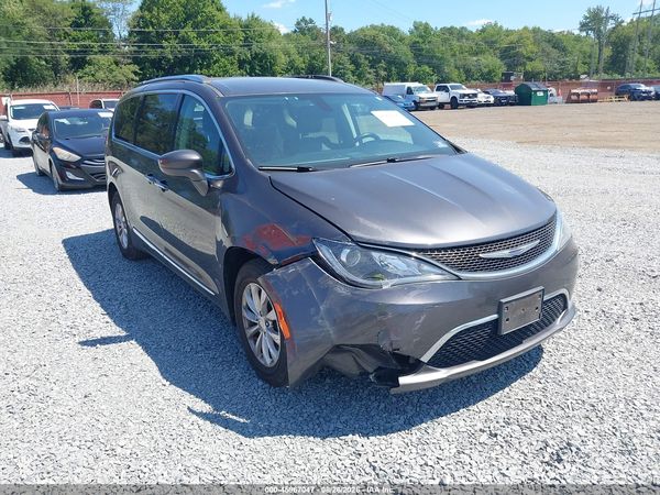 2018 CHRYSLER PACIFICA TOURING L — I6