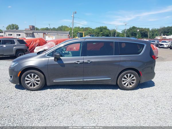 2018 CHRYSLER PACIFICA TOURING L — I117