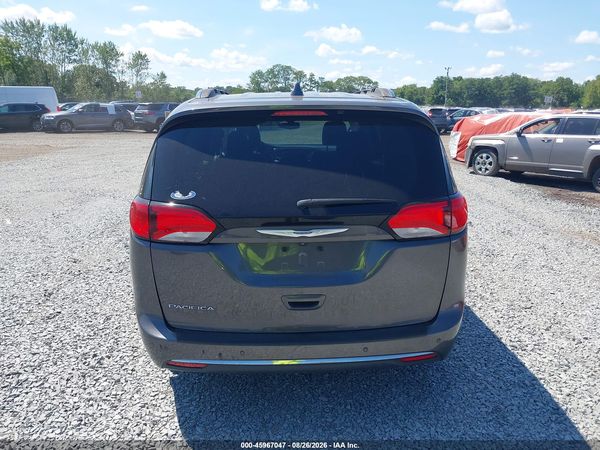 2018 CHRYSLER PACIFICA TOURING L — I119
