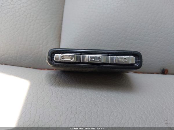 2021 VOLVO XC90 T5 MOMENTUM 7 PASSENGER — I11