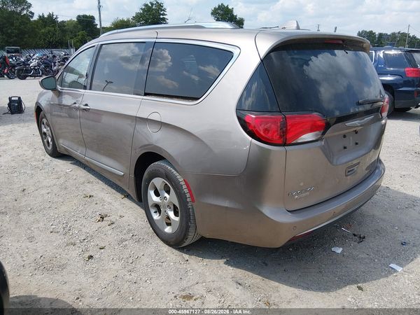 2017 CHRYSLER PACIFICA TOURING-L PLUS — I3
