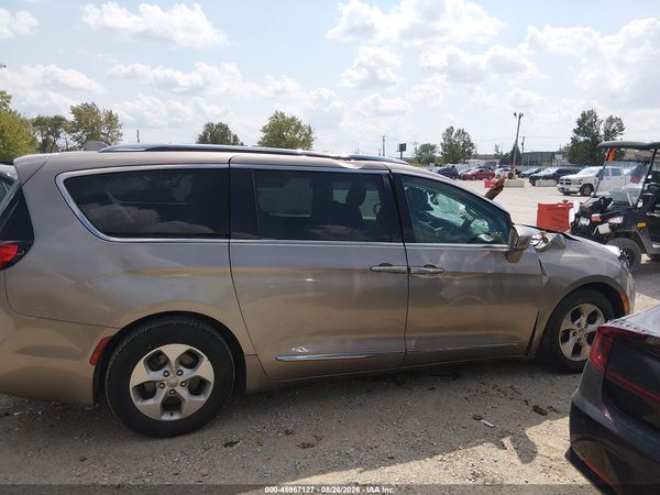 2017 CHRYSLER PACIFICA TOURING-L PLUS — I116