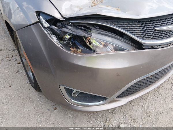 2017 CHRYSLER PACIFICA TOURING-L PLUS — I153