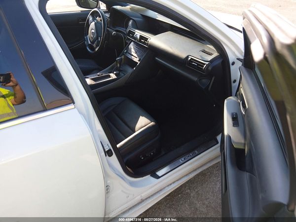 2018 LEXUS IS 300 — I5