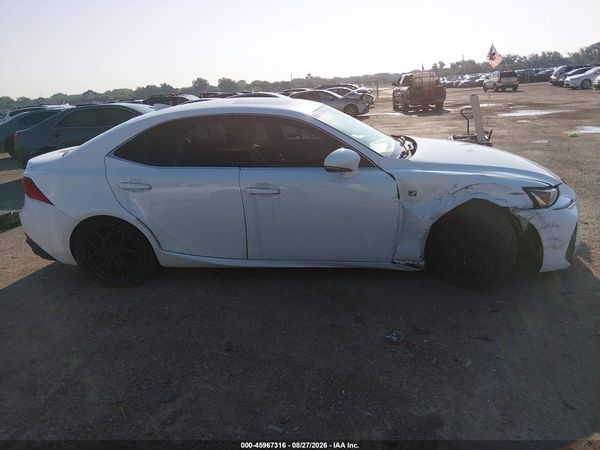 2018 LEXUS IS 300 — I116