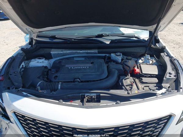 2019 CADILLAC XT4 PREMIUM LUXURY — I10