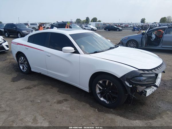 2016 DODGE CHARGER SXT — I1