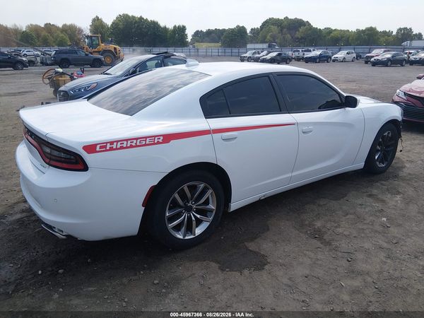 2016 DODGE CHARGER SXT — I4