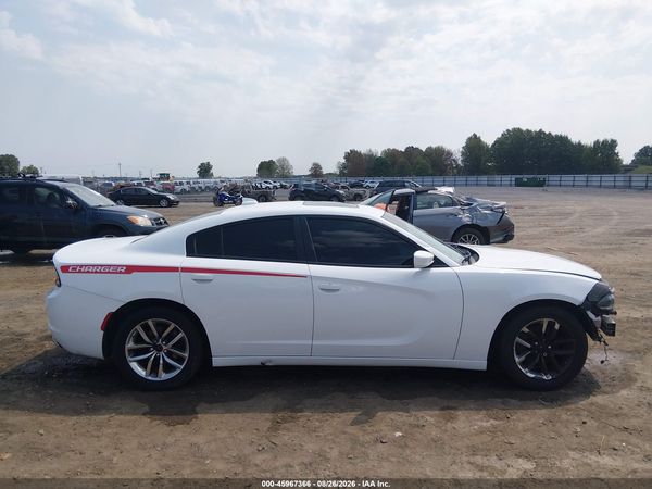 2016 DODGE CHARGER SXT — I116