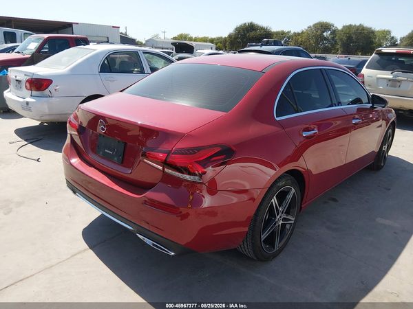 2021 MERCEDES-BENZ A 220 A220