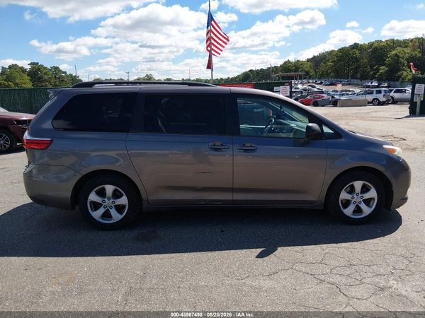 2017 TOYOTA SIENNA LE 8 PASSENGER
