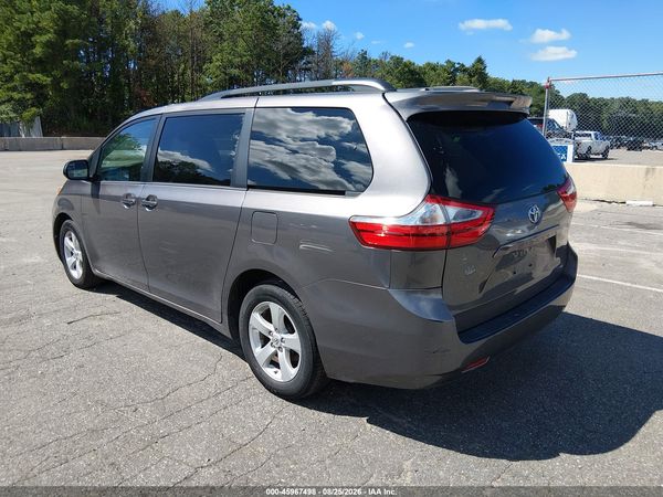 2017 TOYOTA SIENNA LE 8 PASSENGER
