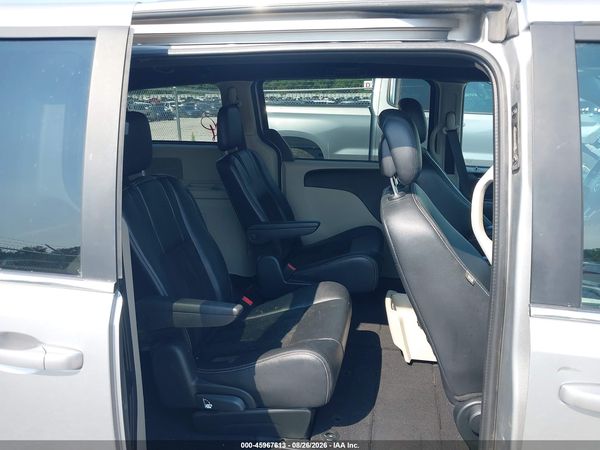 2017 DODGE GRAND CARAVAN SXT — I8