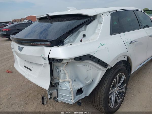 2025 CADILLAC LYRIQ LUXURY 1 RWD — I152