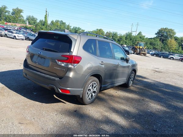 2019 SUBARU FORESTER — I4